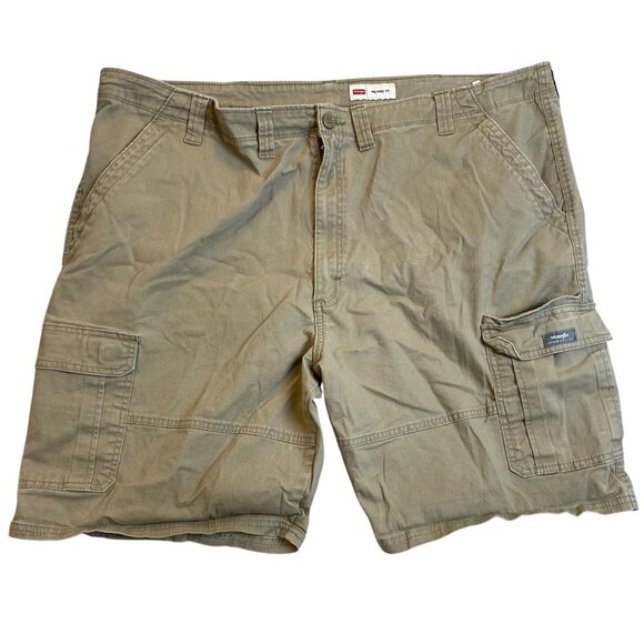 Wrangler Mens Khaki Cargo Shorts Size 48 Cotton Blend Durable - Picture 1 of 13